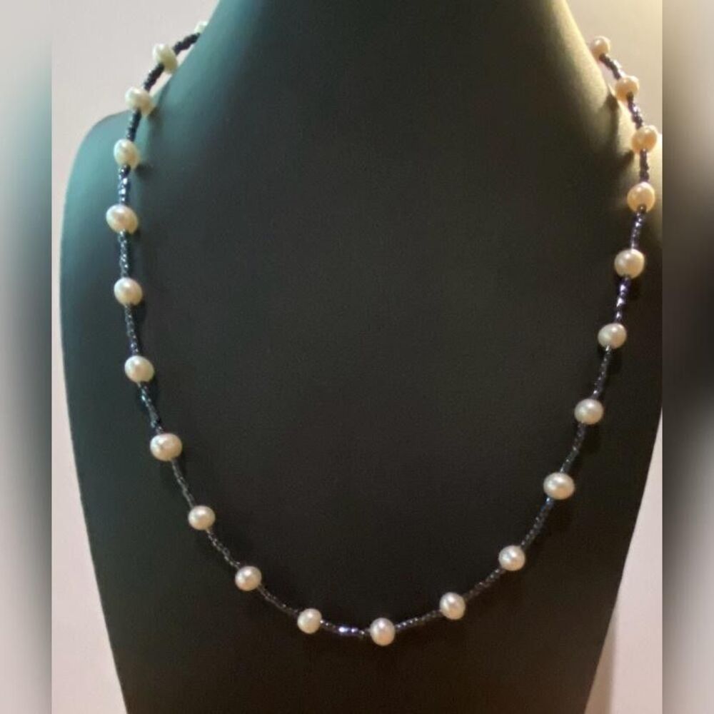 Cheryl Reis Black Beaded Station Necklace White Faux Pearls Lobster Women’s  16”